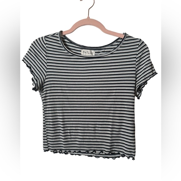 Outlaw Striped Crop Top Short Sleeves Small - Not super form fitting - Picture 1 of 5